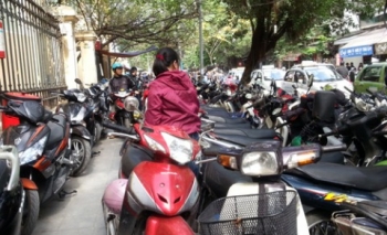 Hà Nội yêu cầu giải tỏa các điểm trông giữ xe không phép