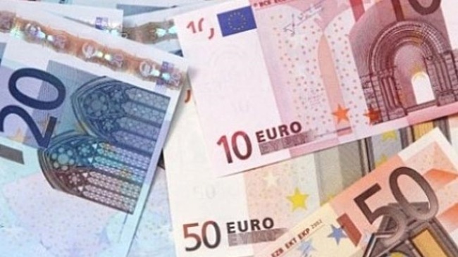 Mặc cho khủng hoảng nợ Hy Lạp, đồng euro vẫn vững giá