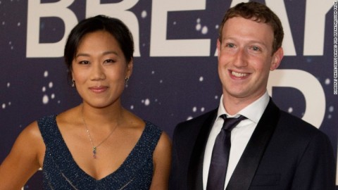 Tỷ phú Mark Zuckerberg tặng 5 triệu USD cho sinh viên nhập cư trái phép