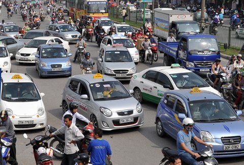 Bộ Giao thông kiến nghị lùi thời gian xử phạt taxi chưa lắp đặt hộp đen