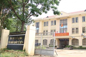 Đến với hải quan ngã ba Đông Dương