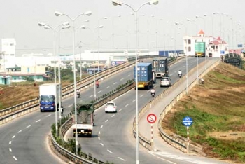 Cho địa phương vay lại vốn vay nước ngoài: Tăng trách nhiệm trả nợ của chính quyền địa phương