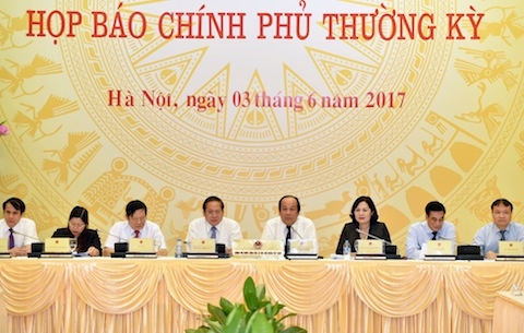 Xem xét huy động phù hợp nguồn vốn ngoại tệ, vàng trong dân