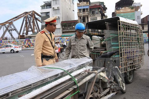 Công an Hà Nội: Ra quân xử lý xe quá tải, xe tự chế