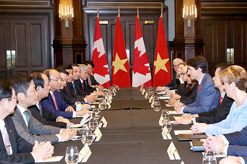 Thủ tướng Nguyễn Xuân Phúc hội đàm với Thủ tướng Canada