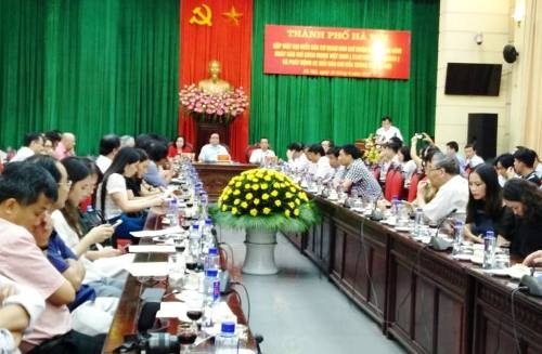 thanh uy ha noi phat dong hai giai bao chi moi