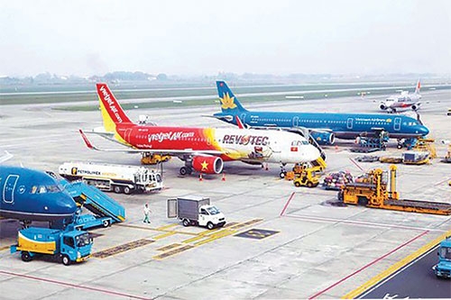 Đề xuất giảm 30% thuế bảo vệ môi trường đối với nhiên liệu bay