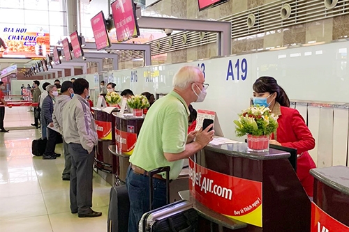bay khap viet nam cung 53 duong bay sieu hap dan cua vietjet