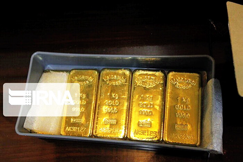 Vàng được bày bán tại Tehran, Iran.