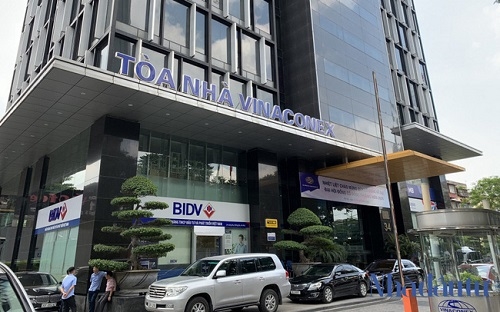Câu chuyện tài chính giàu cảm xúc của Vinaconex từ mua bán công ty