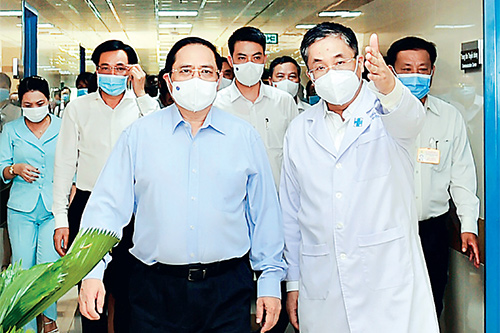 Thủ tướng Chính phủ Phạm Minh Chính đi thăm và làm việc với Bệnh viện ĐH Y Dược