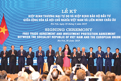 Ngày 30/6/2019, tại Hà Nội, diễn ra lễ ký EVFTA và Hiệp định Bảo hộ đầu tư Việt Nam – EU