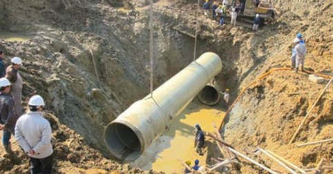 Hà Nội: Làm gấp đường ống nước sạch mới