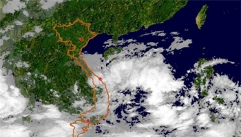 Tâm bão Rammasun có gió giật cấp 15, biển động rất mạnh