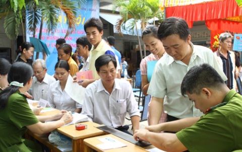 Miễn lệ phí quốc tịch, hộ tịch cho dân di cư tự do tại biên giới Việt - Lào