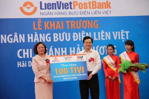 LienVietPostBank dành hơn 1 tỷ đồng tri ân ngày Thương binh liệt sỹ