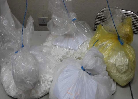 Khen thành tích triệt phá đường dây buôn lậu ma túy lớn