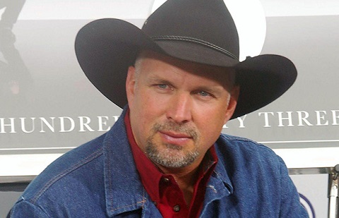 6- Garth Brooks&amp;#58; 90 triệu USD