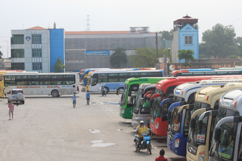 Hà Nội: Điều chuyển hàng trăm lượt xe khỏi bến xe khách Lương Yên