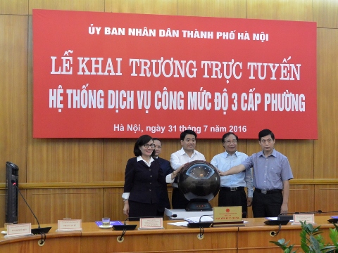 Hà Nội triển khai dịch vụ công trực tuyến mức độ 3 tại 24 phường