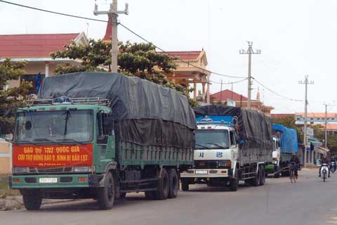 Cục DTNN khu vực Bình Trị Thiên: Hàng cứu trợ luôn đến tay người dân kịp thời, chất lượng