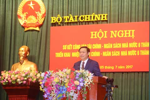 Phó Thủ tướng Chính phủ Vương Đình Huệ phát biểu chỉ đạo hội nghị