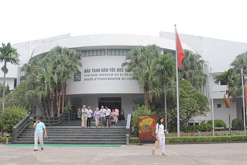 Bảo tàng Dân tộc học Việt Nam nhận danh hiệu “Điểm tham quan du lịch hàng đầu Việt Nam”