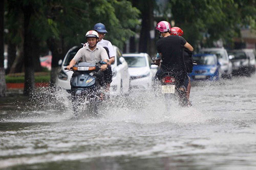 Từ tối 16/7, bão số 2 sẽ gây mưa lớn ở Bắc Bộ và Bắc Trung Bộ