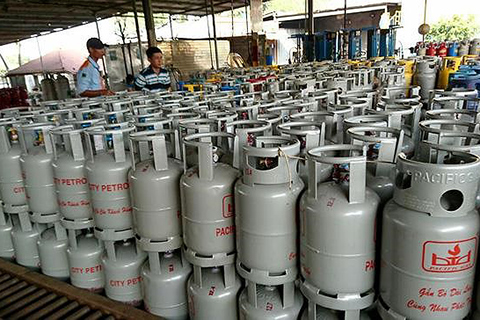 Giá gas tiếp tục giảm