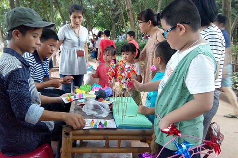 ‘Ngày hội tuổi thơ’ tại Làng Văn hóa