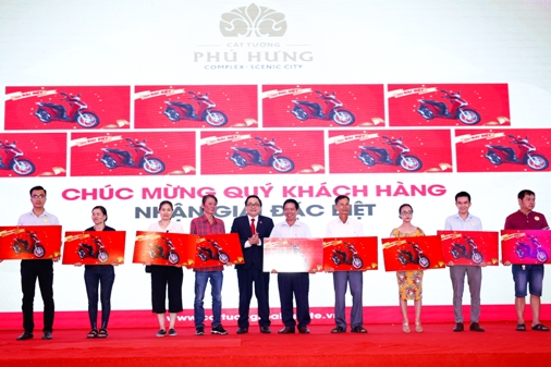 Cát Tường Phú Hưng được 2.000 khách hàng săn đón tại lễ mở bán đợt 4