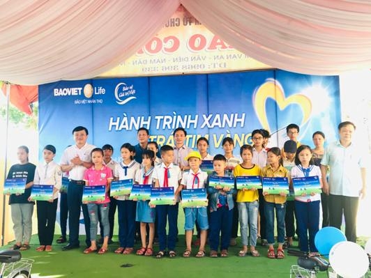 600 người nghèo được khám bệnh miễn phí trong chương trình ‘Hành trình xanh - Trái tim vàng’