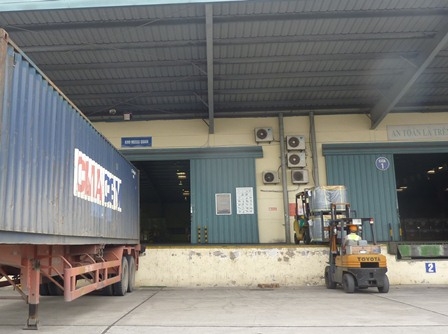 Tăng cường quản lý giám sát hàng kinh doanh tạm nhập - tái xuất