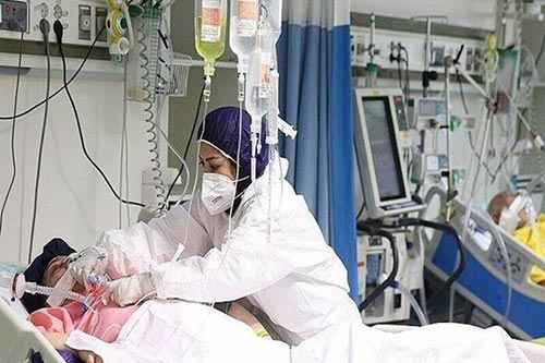 Bệnh nhân nhiễm COVID-19 được điều trị tại bệnh viện ở Tehran, Iran.