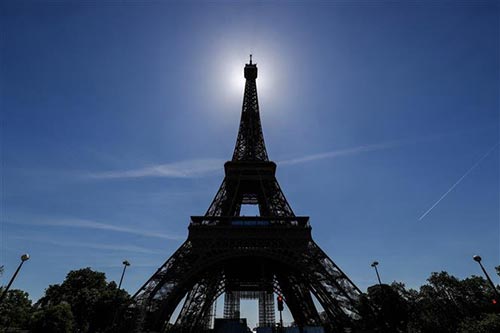 Tháp Eiffel tại thủ đô Paris, Pháp, ngày 13/6/2021.