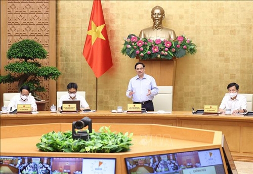 Thủ tướng chủ trì hội nghị triển khai Nghị quyết của Quốc hội về phòng, chống dịch COVID-19