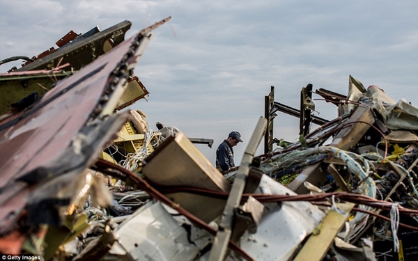 vu may bay mh17 bi roi malaysia airlines boi thuong 50000 usd cho moi nan nhan