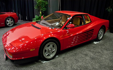Vẻ đẹp hoàn hảo của bản độ Ferrari Testarossa cổ điển