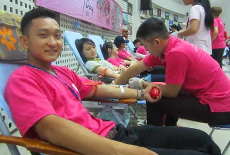 Giới trẻ Thủ đô tưng bừng trong Ngày hội hiến máu - Youth Day 2015