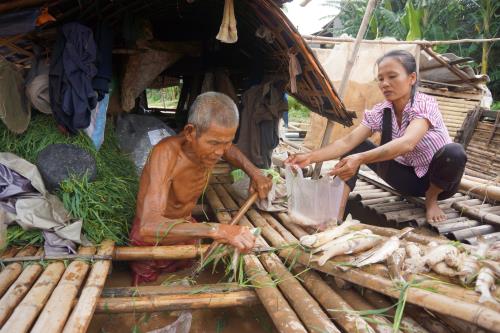 Thanh Hóa: Hơn 8 tấn cá lồng nuôi trên sông chết trắng