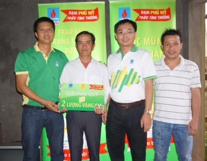 pvfcco trao vang cho 15 khach hang trung thuong dam phu my trieu tinh thuong