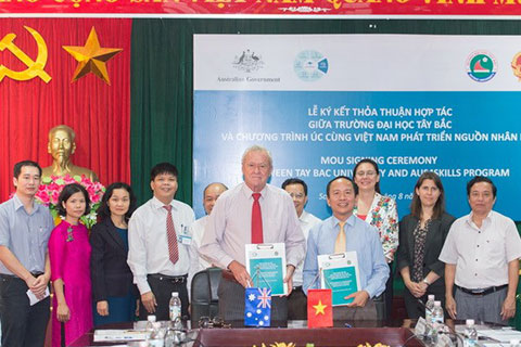 Australia hỗ trợ các trường đại học khu vực miền núi phía Bắc