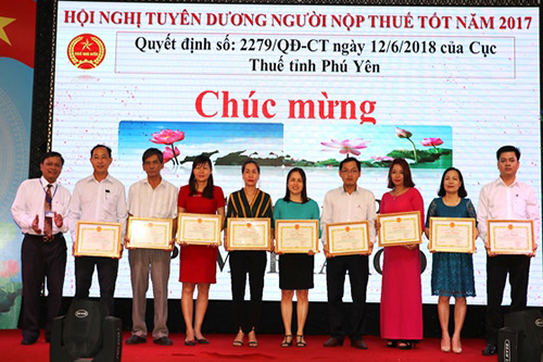 Phú Yên: Tôn vinh 156 tổ chức, cá nhân nộp thuế tốt