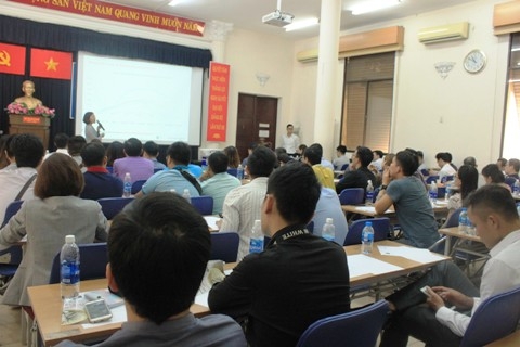 pho cap kien thuc tai chinh cho nha dau tu khong chuyen