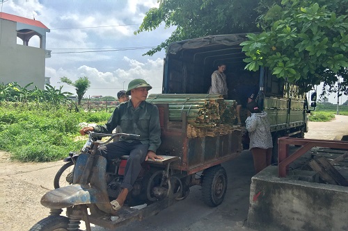 Hà Nội: Làng Phúc Am rộn ràng hàng mã cúng Rằm tháng 7