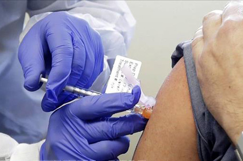 EU đặt mục tiêu tiêm vaccine ngừa COVID