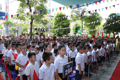 lạm thu học phí