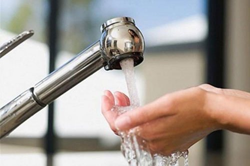 Thủ tướng yêu cầu nước sạch cung cấp cho người dân phải có chất lượng tốt nhất