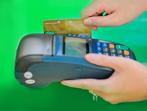 Ngân hàng Nhà nước yêu cầu giảm phí giao dịch trên ATM, chuyển khoản liên ngân hàng