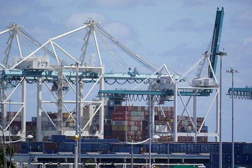 Các container hàng hóa tại PortMiami ở Miami
